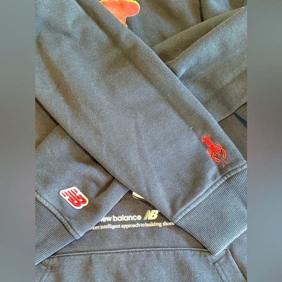 New Balance Lobster Graphic Hoodie – Men’s M, Rare Print, Streetwear Style - Picture 9 of 12